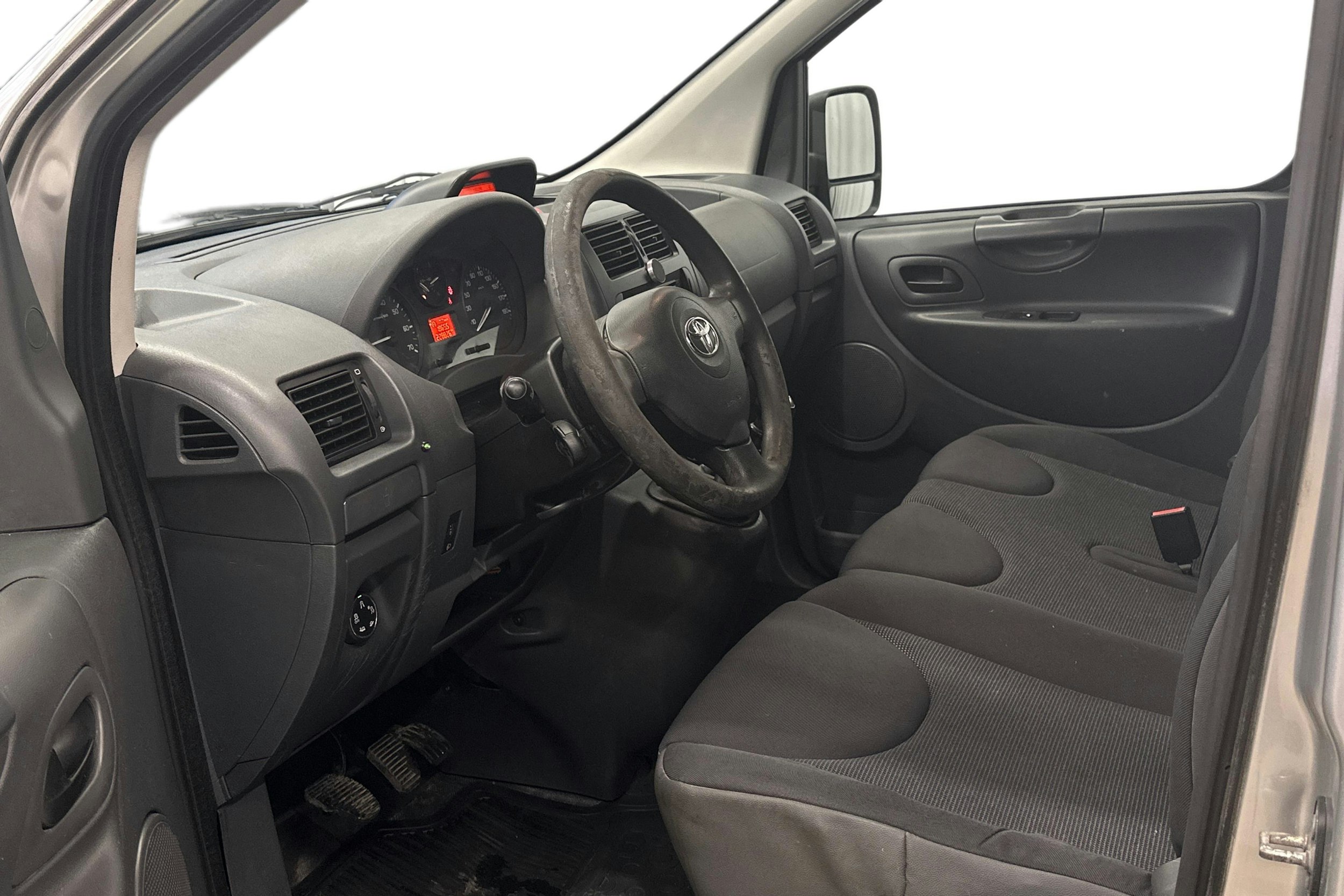 hopea Toyota Proace 2015 kuva 9.
