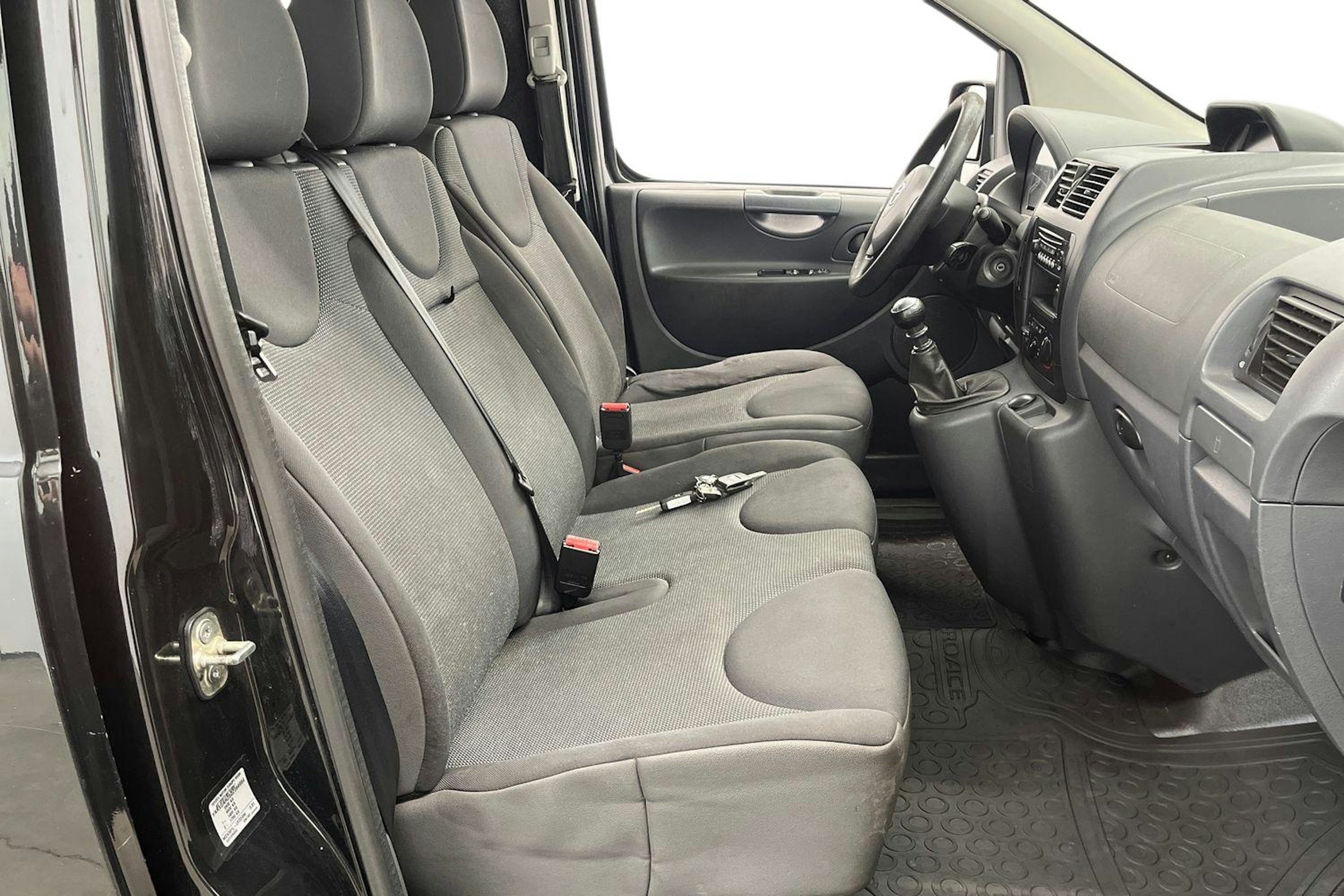 musta Toyota Proace 2015 kuva 10.