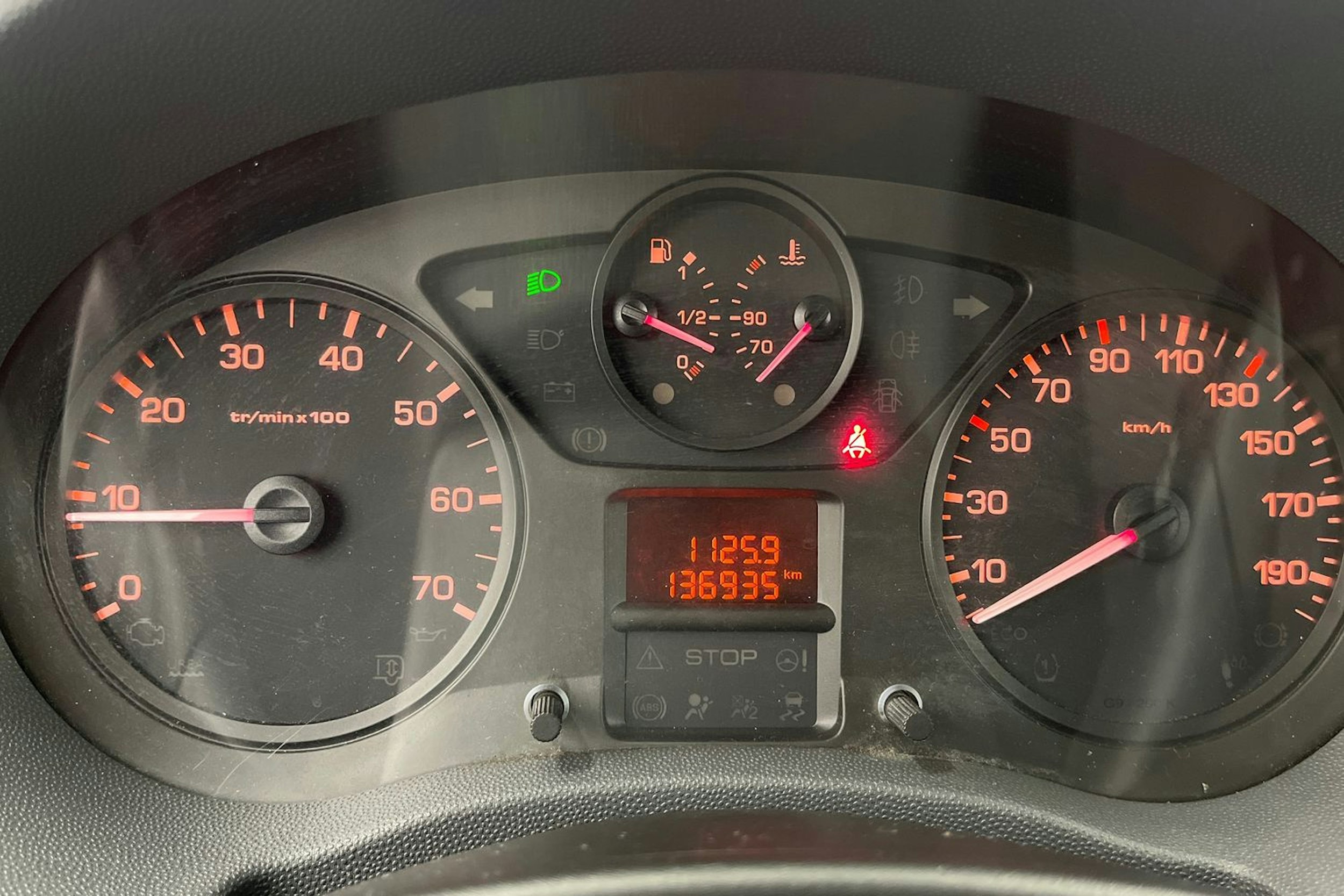 musta Toyota Proace 2015 kuva 20.