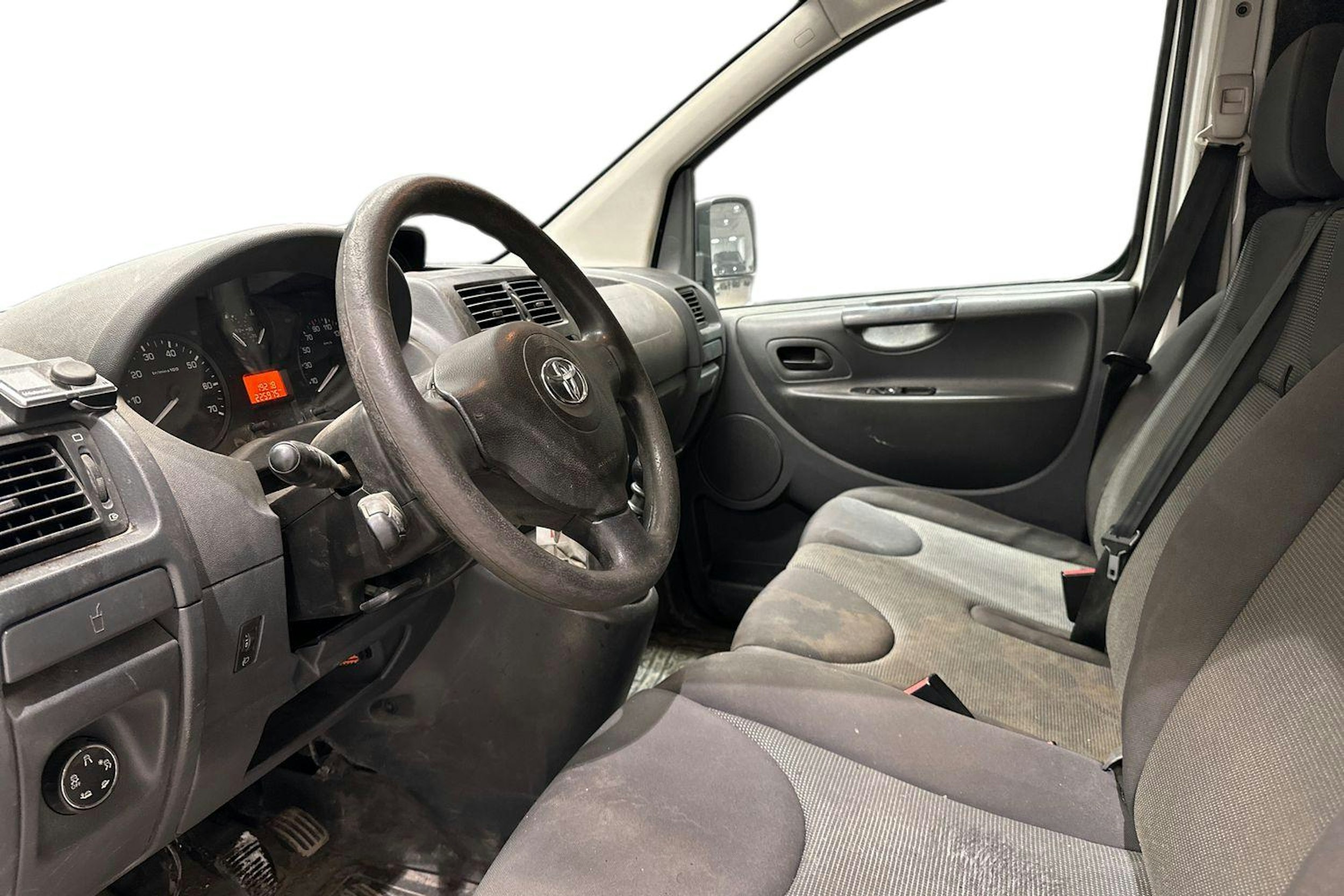 Valkoinen Toyota Proace 2016 kuva 3.