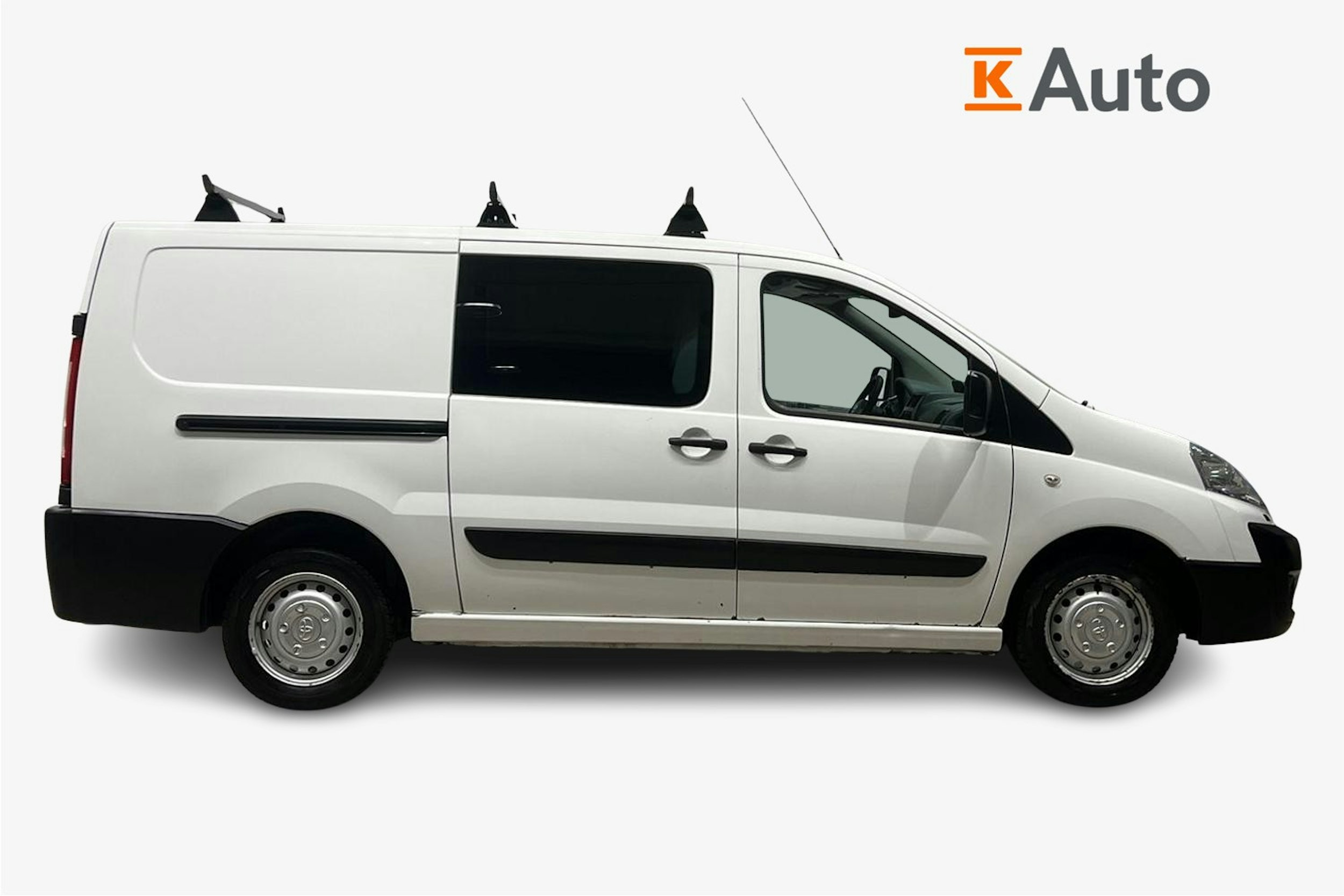 Valkoinen Toyota Proace 2016 kuva 7.