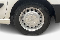 Valkoinen Toyota Proace 2016 kuva 11.