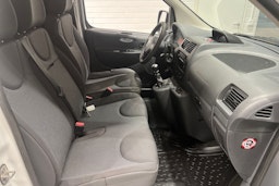 Valkoinen Toyota Proace 2016 kuva 15.
