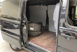 musta Toyota Proace 2016 kuva 13.