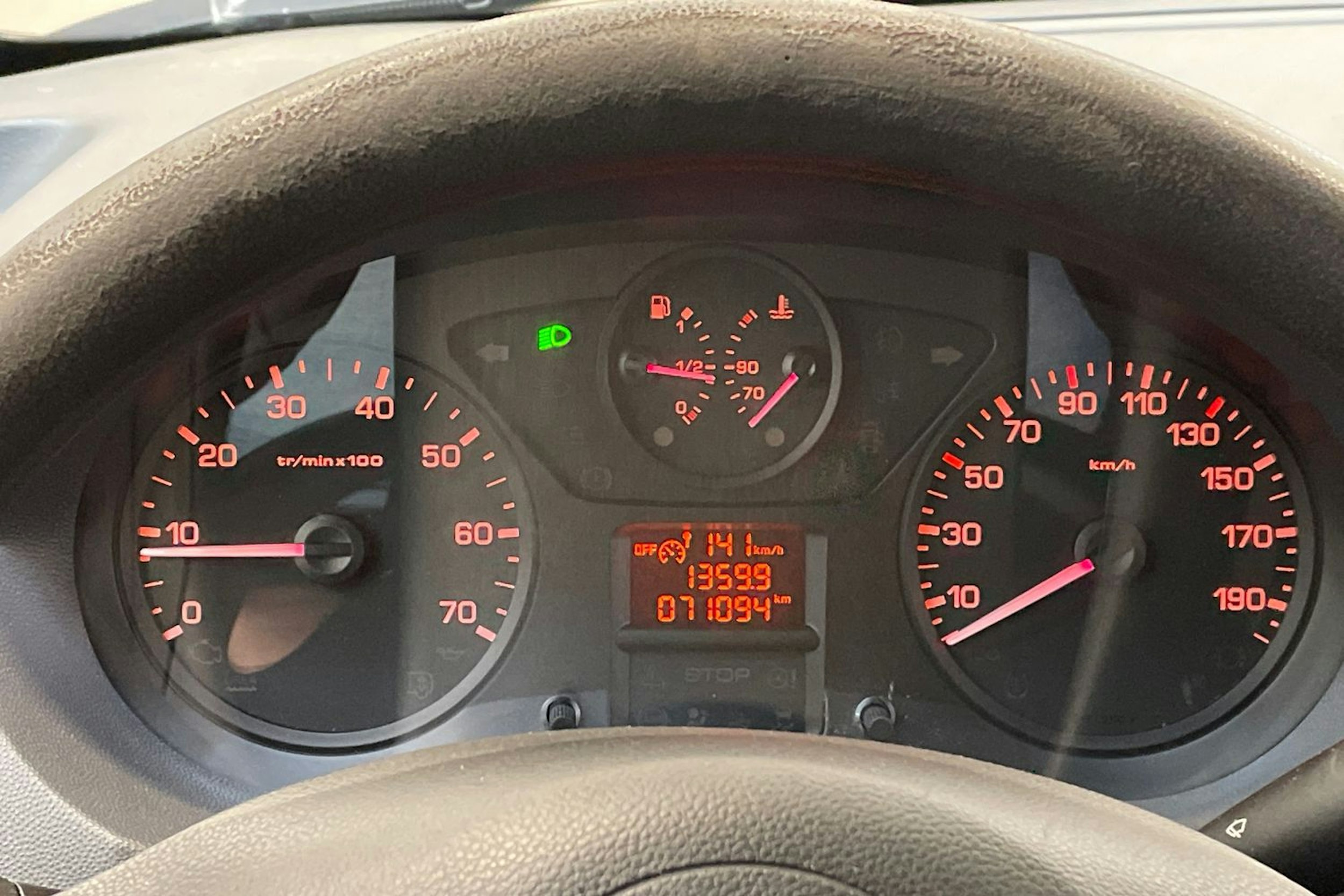 musta Toyota Proace 2016 kuva 16.