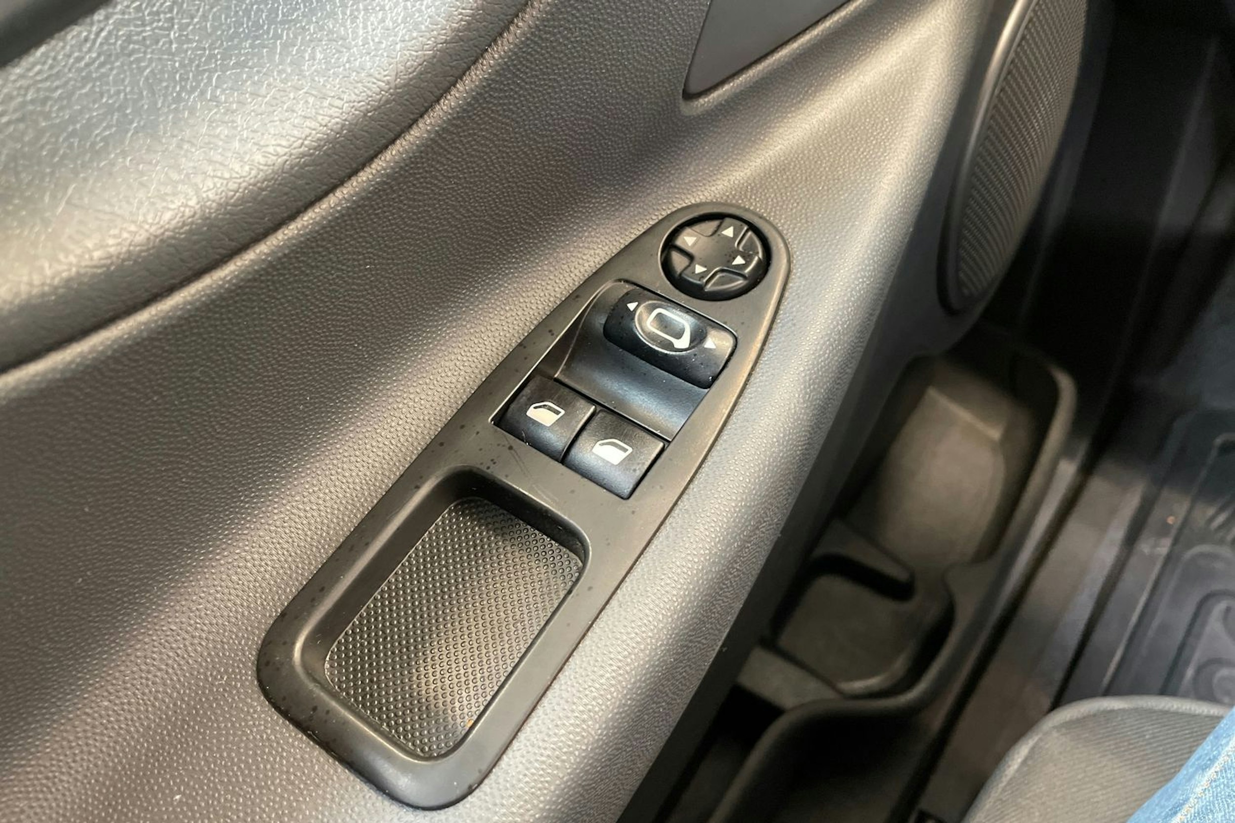 musta Toyota Proace 2016 kuva 17.