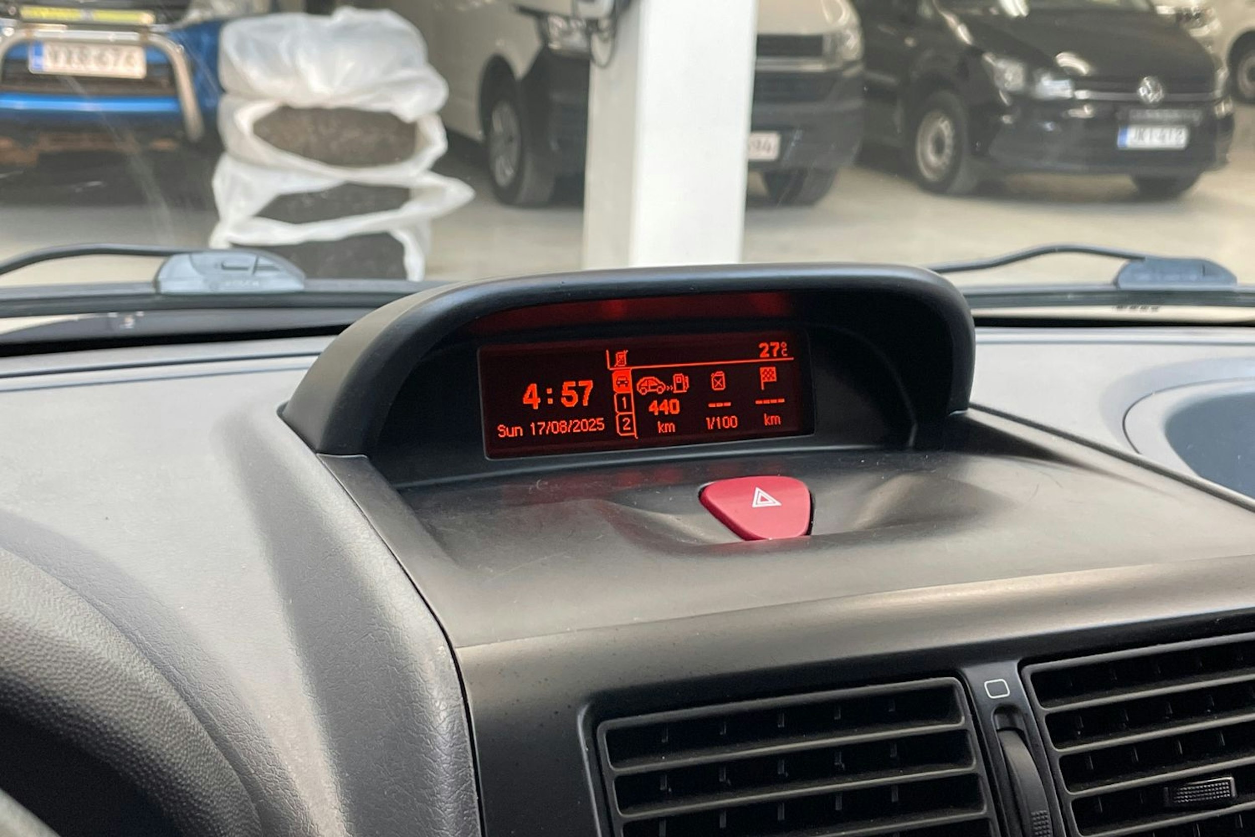 musta Toyota Proace 2016 kuva 19.