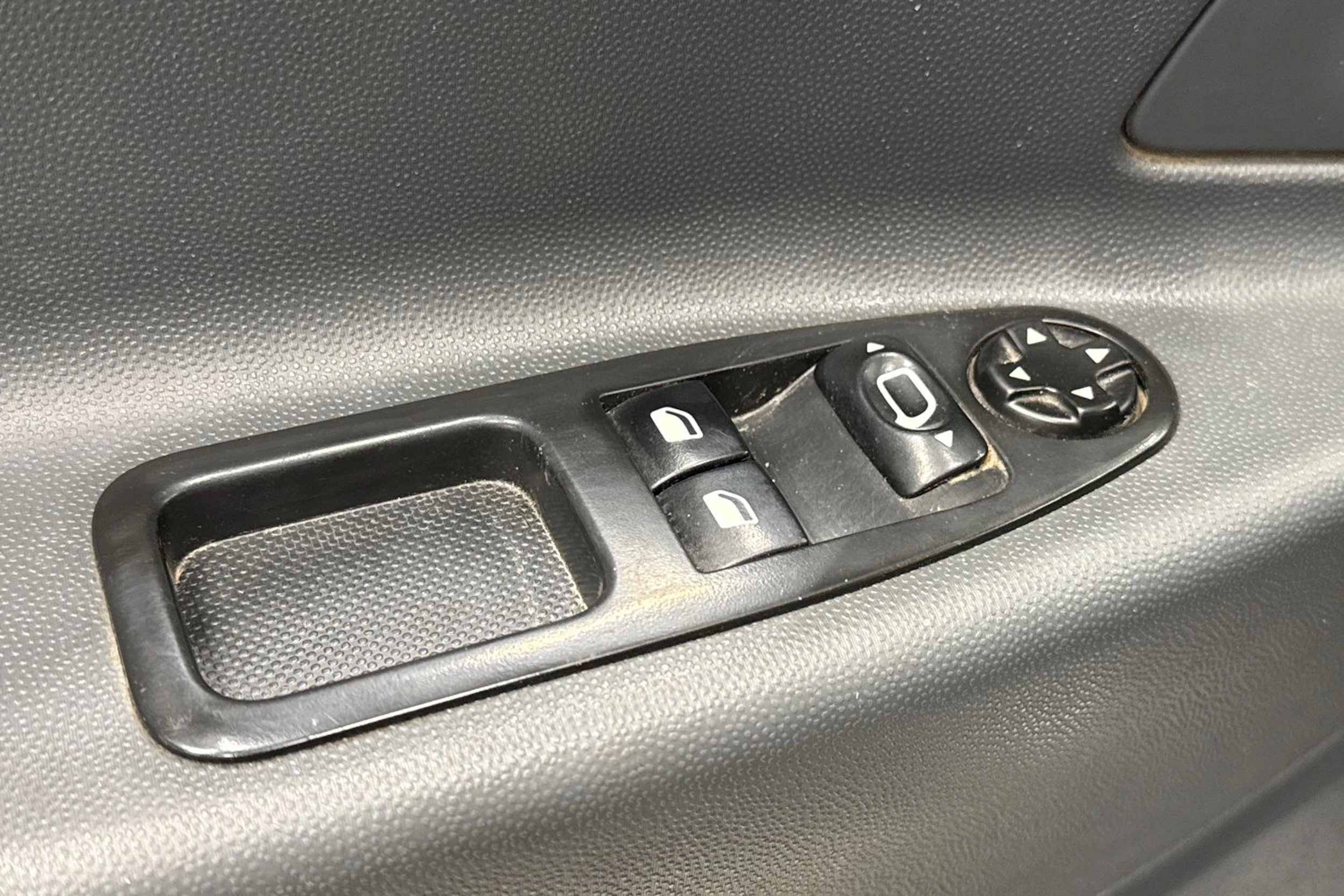 hopea Toyota Proace 2016 kuva 18.