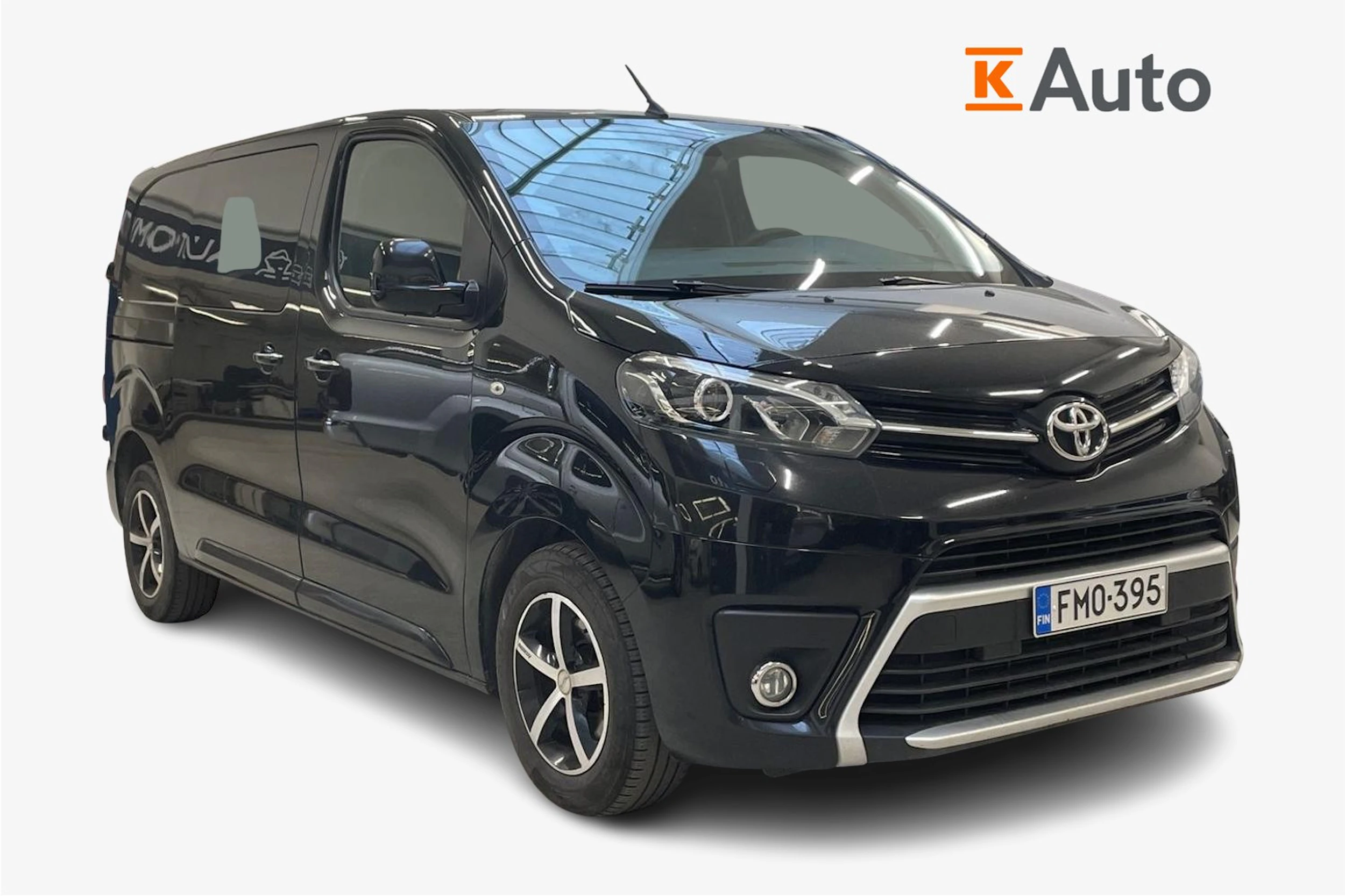 musta Toyota Proace 2016 kuva 1.