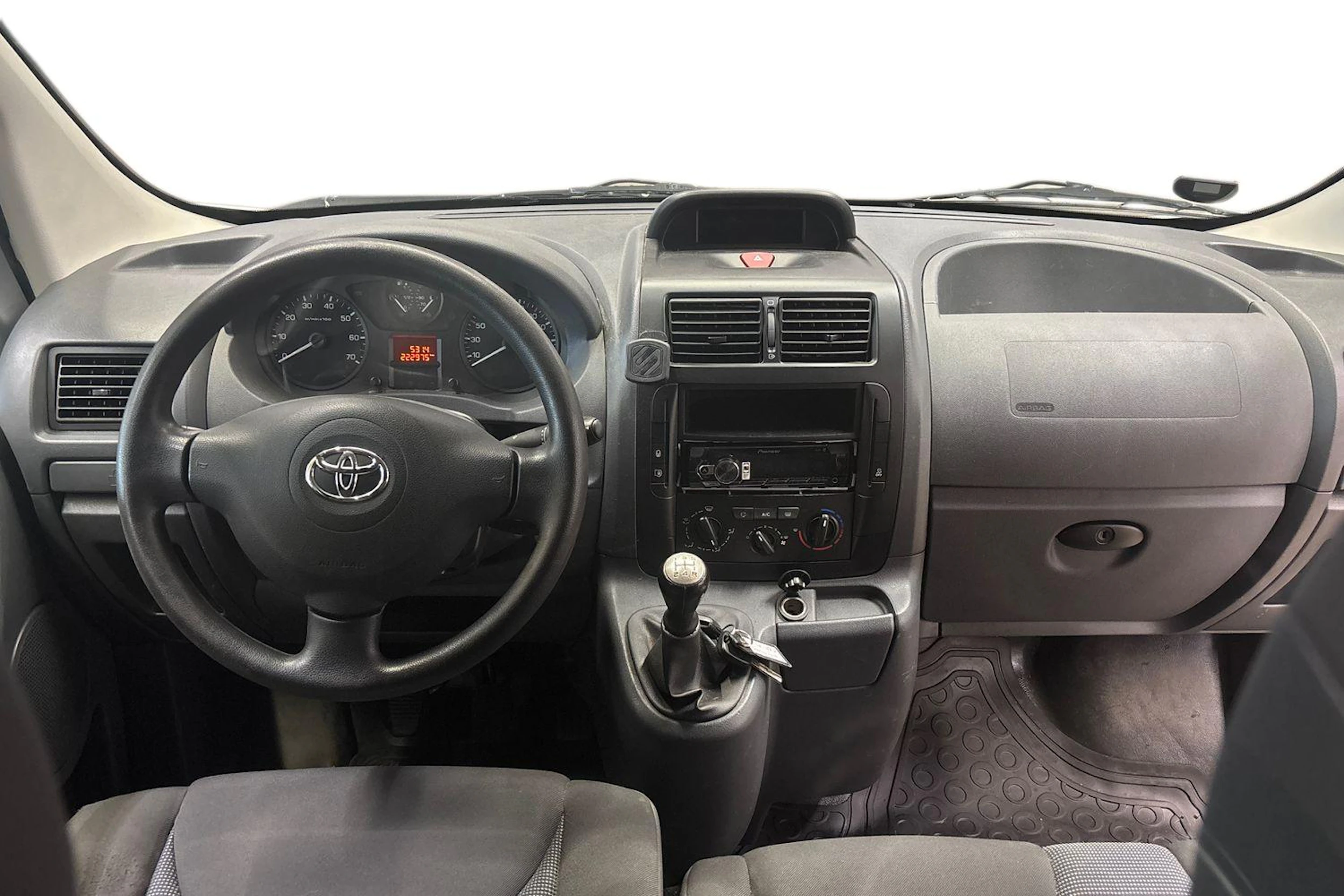 valkoinen Toyota Proace 2016 kuva 7.
