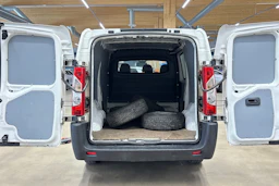 valkoinen Toyota Proace 2016 kuva 13.