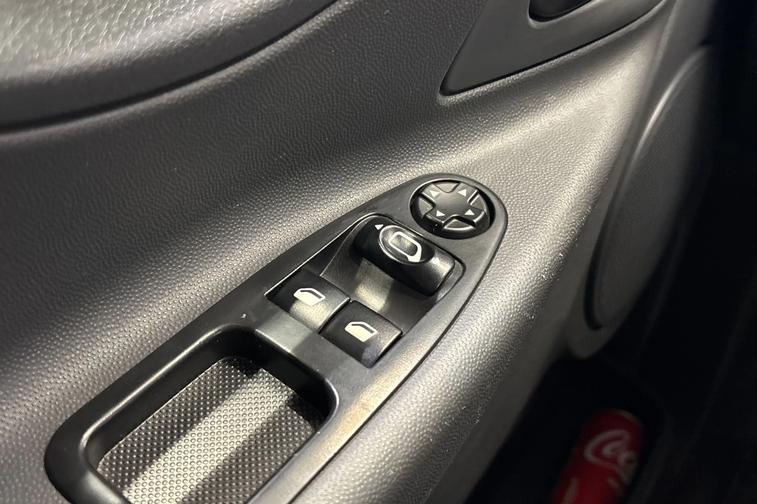 valkoinen Toyota Proace 2016 kuva 14.