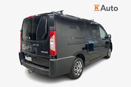 Musta Toyota Proace 2016 kuva 2.