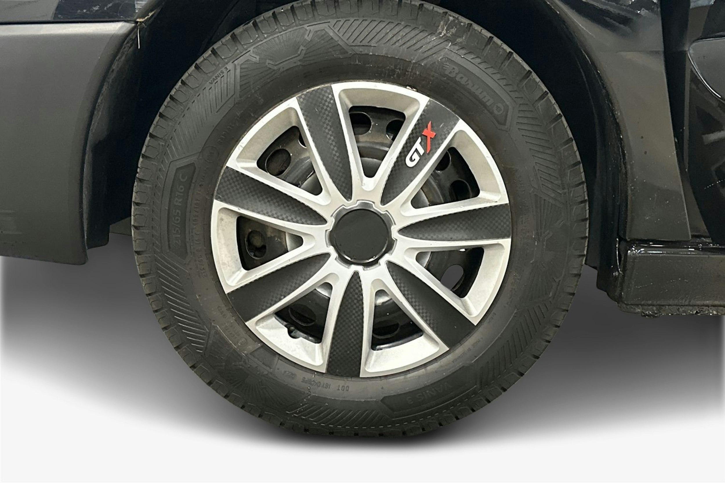 Musta Toyota Proace 2016 kuva 11.