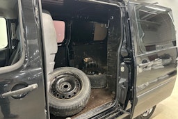Musta Toyota Proace 2016 kuva 15.