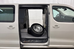 harmaa Toyota Proace 2016 kuva 15.