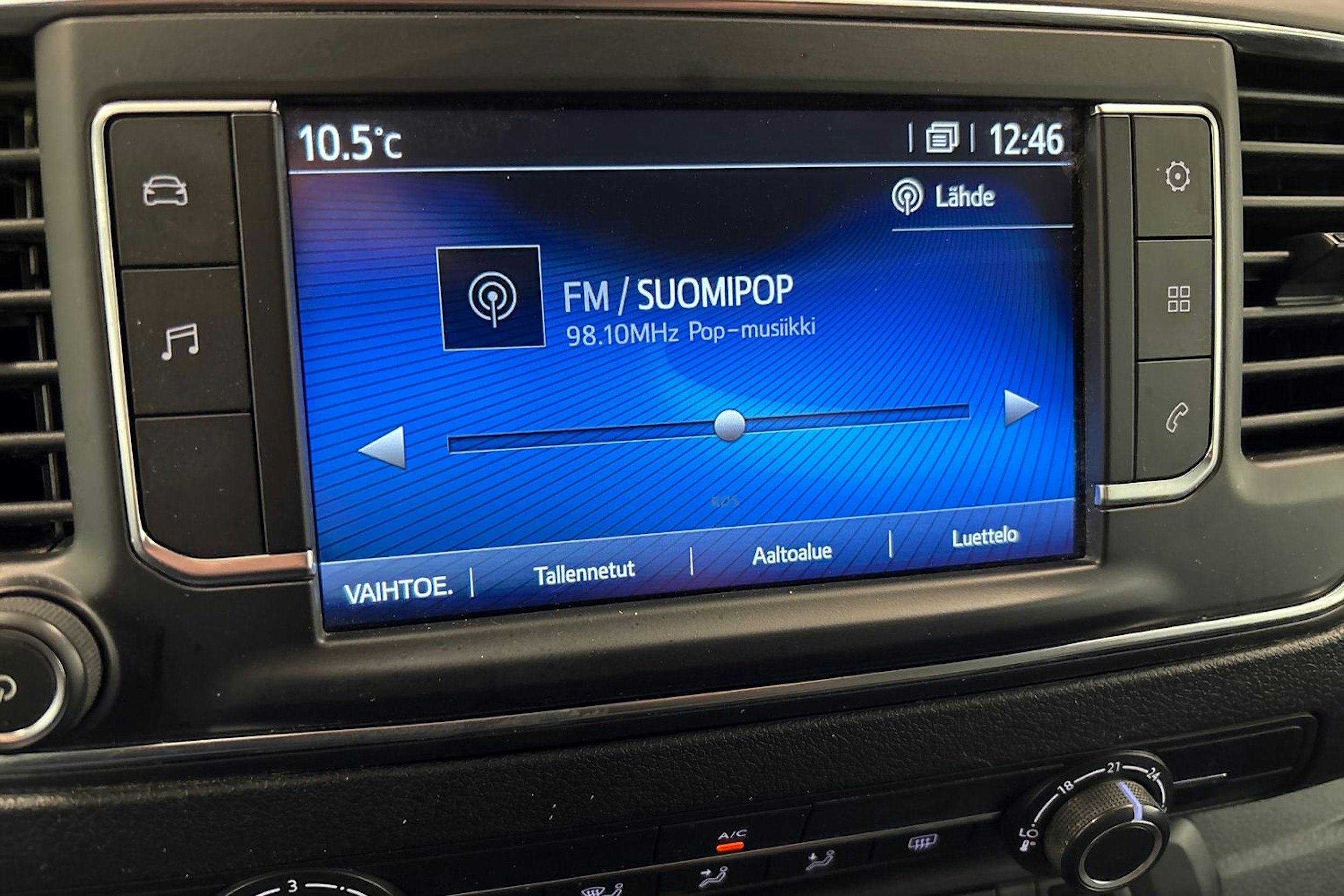 harmaa Toyota Proace 2016 kuva 25.