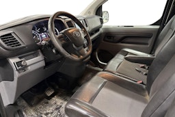 Musta Toyota Proace 2017 kuva 3.