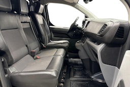 Musta Toyota Proace 2017 kuva 11.