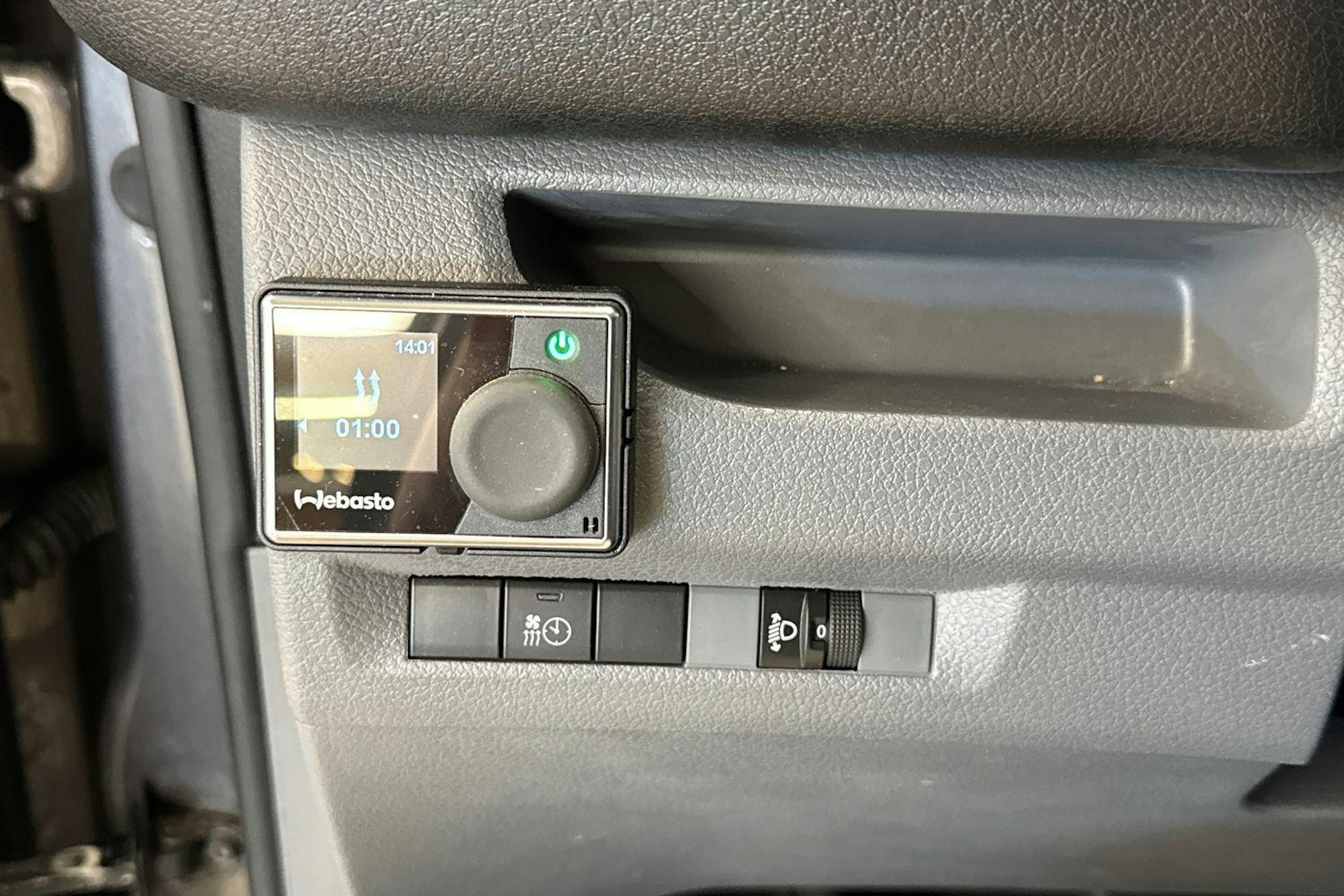 harmaa Toyota Proace 2017 kuva 10.
