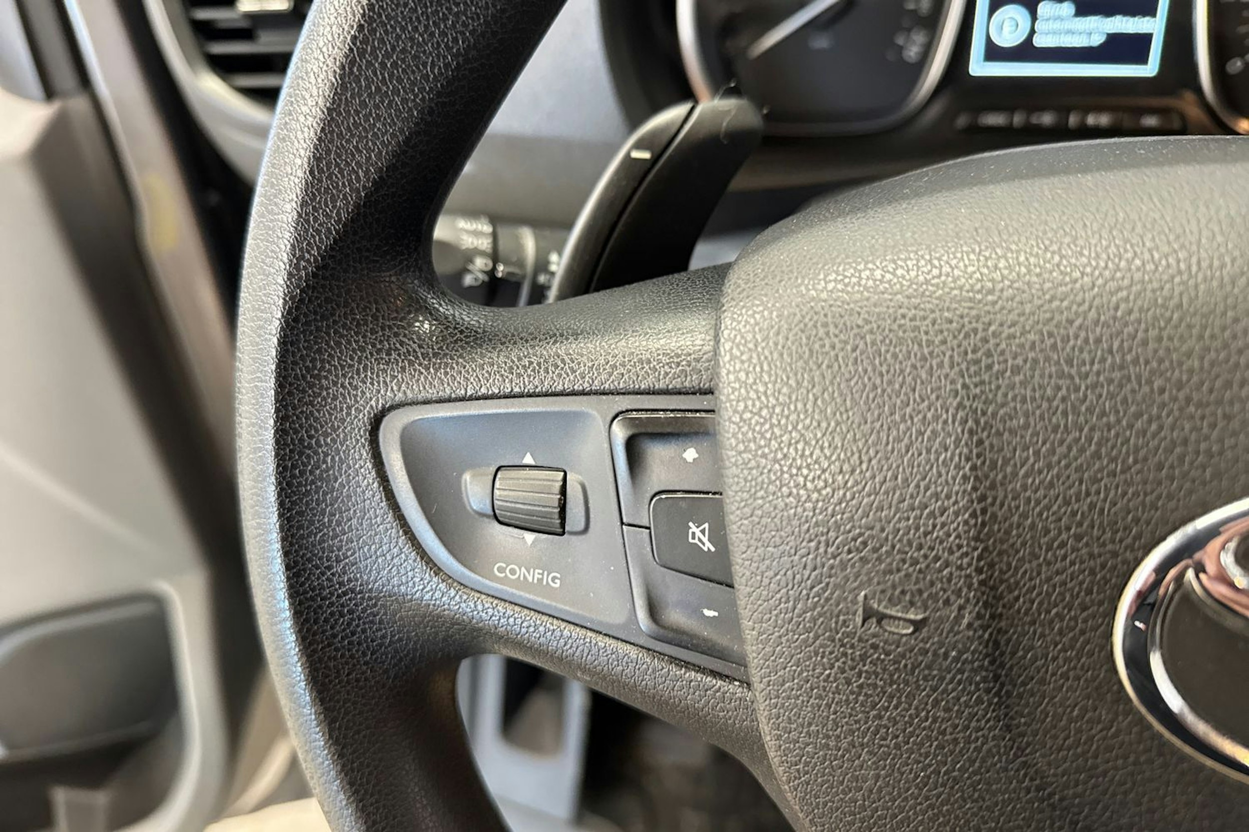 harmaa Toyota Proace 2017 kuva 14.