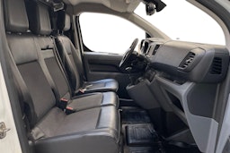 valkoinen Toyota Proace 2017 kuva 10.