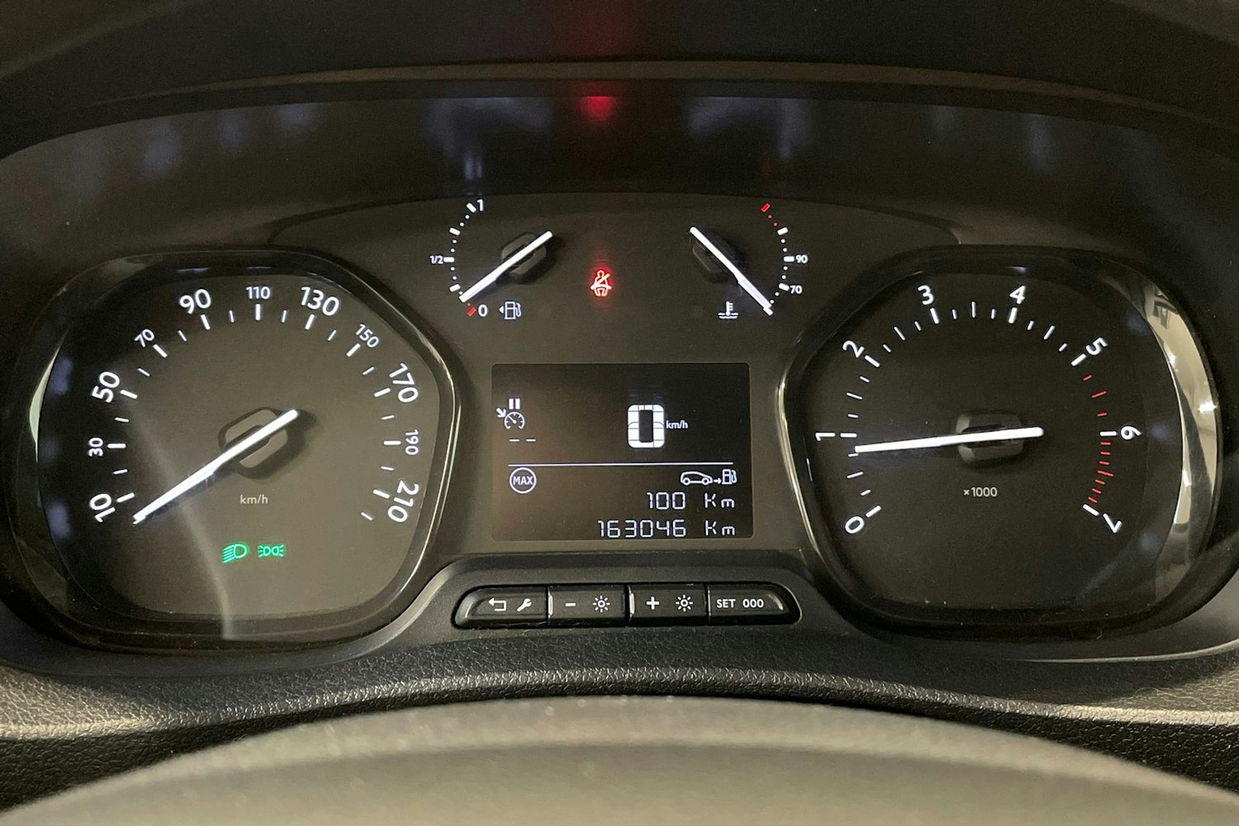 valkoinen Toyota Proace 2017 kuva 18.