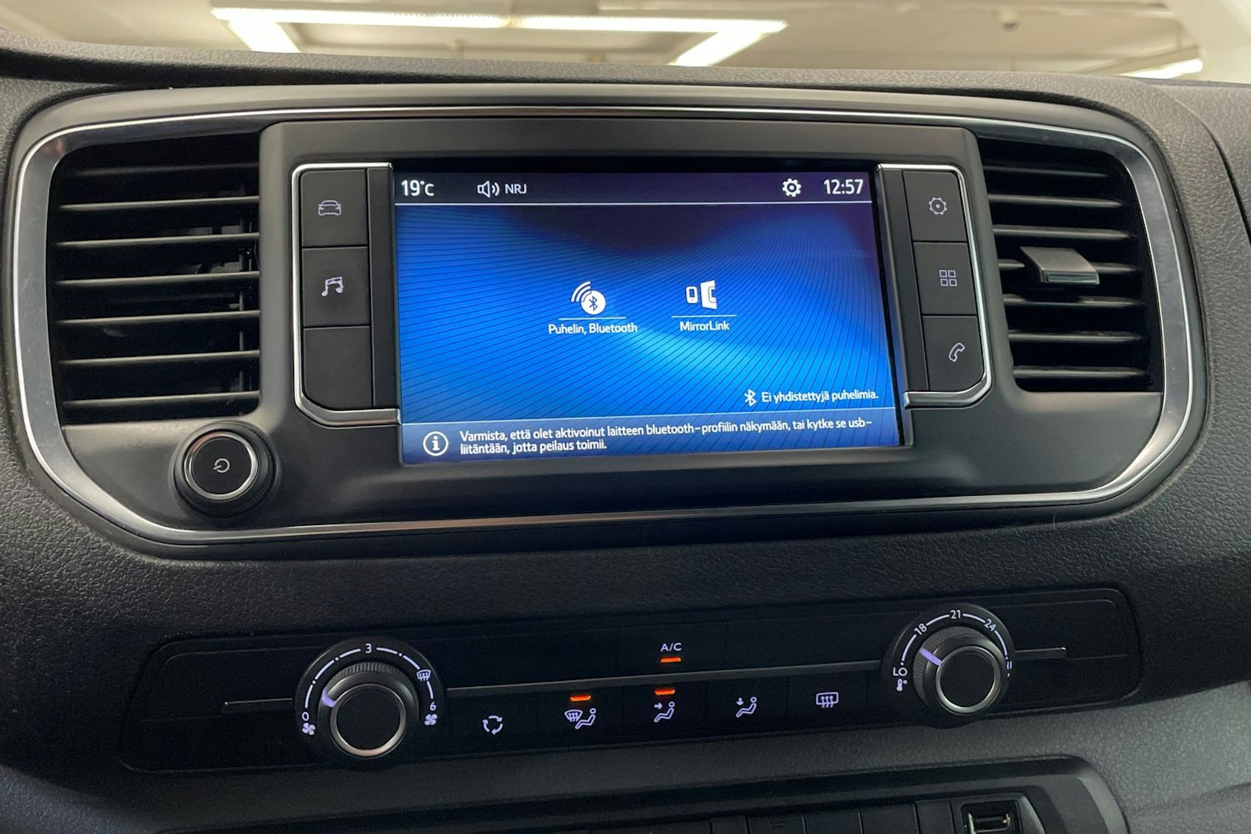 valkoinen Toyota Proace 2017 kuva 19.