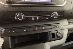 valkoinen Toyota Proace 2017 kuva 20.