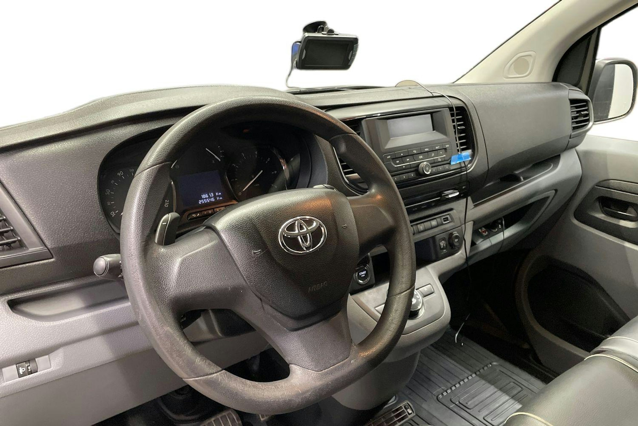 valkoinen Toyota Proace 2017 kuva 9.