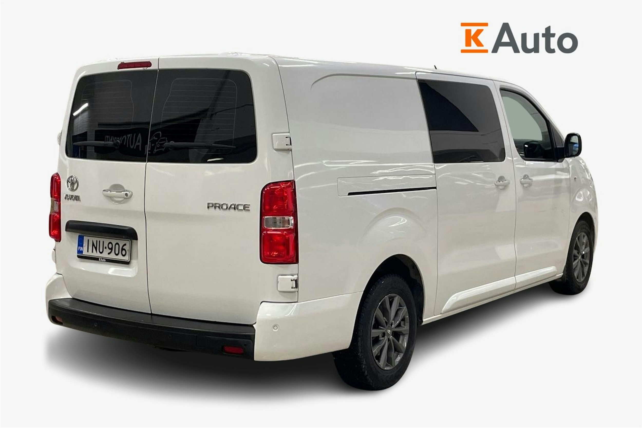 valkoinen Toyota Proace 2017 kuva 3.
