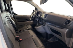 valkoinen Toyota Proace 2017 kuva 9.