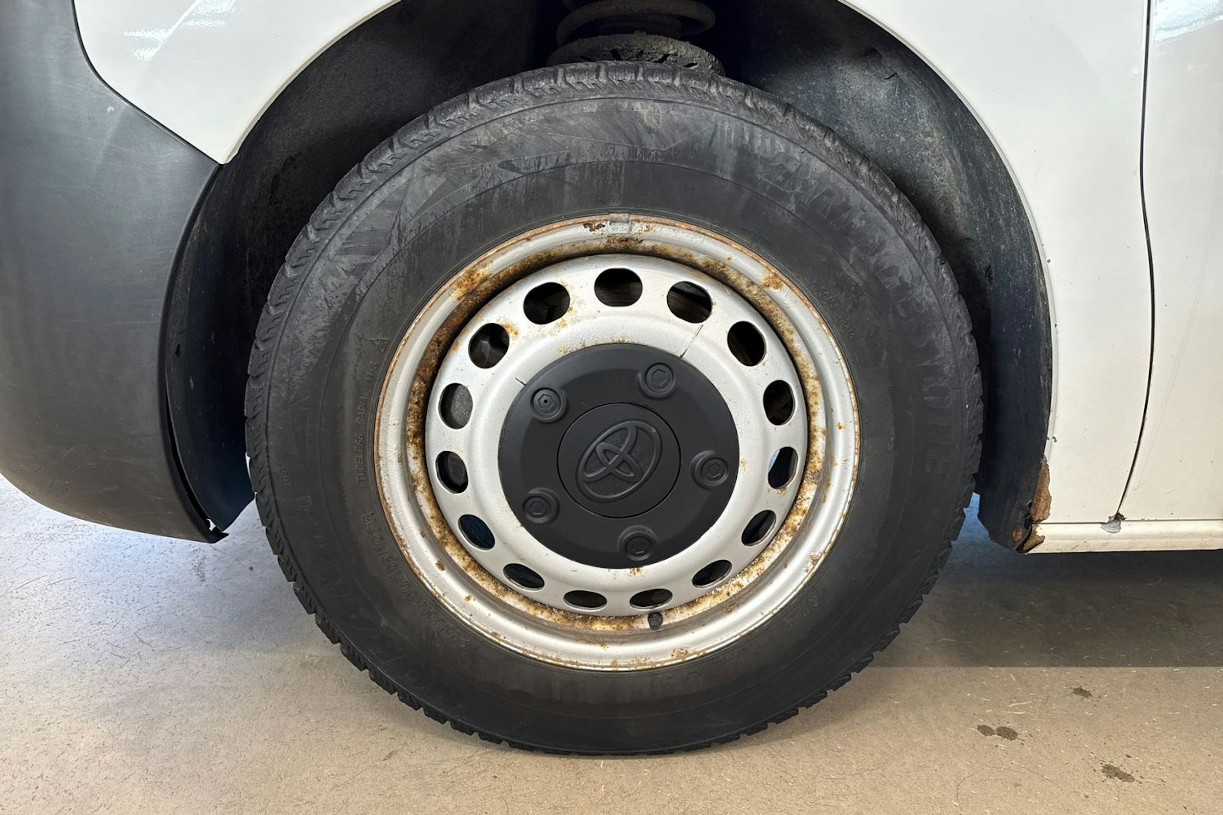 valkoinen Toyota Proace 2017 kuva 11.