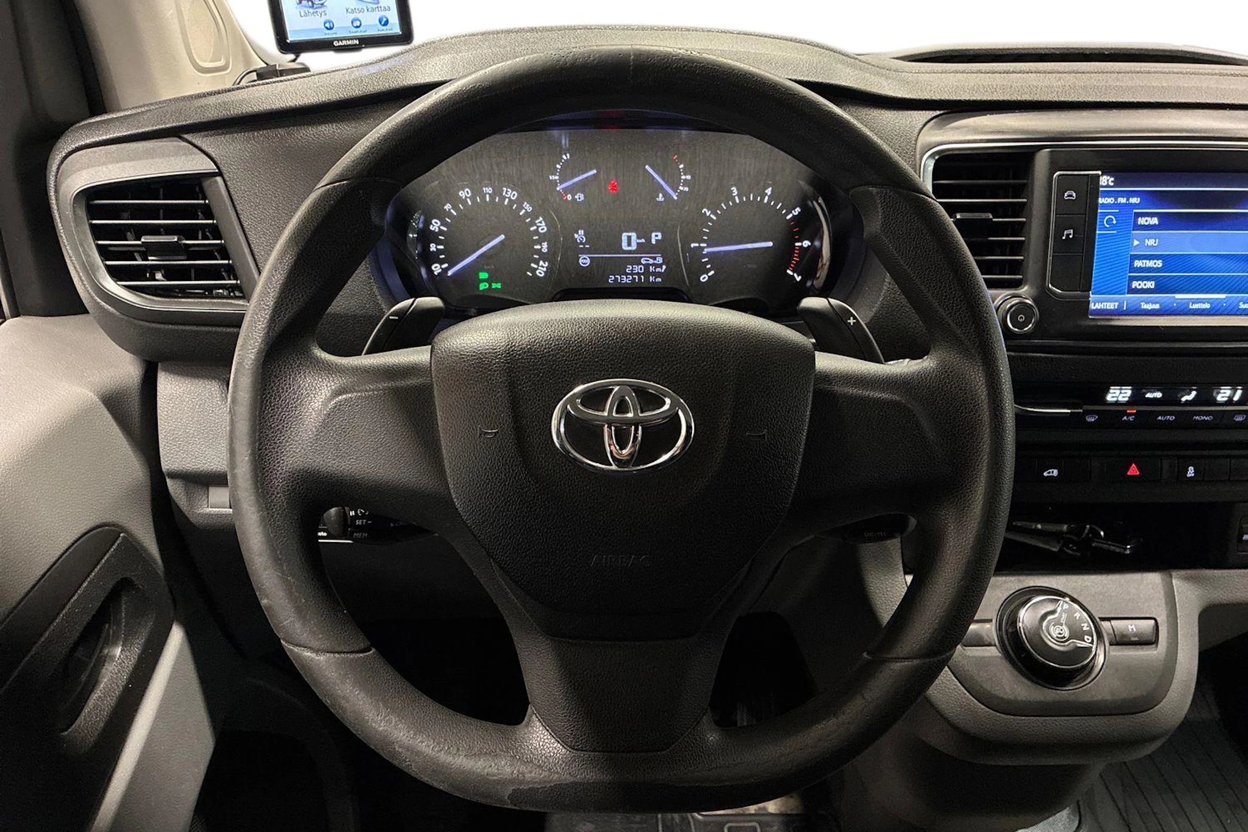 Ruskea (beige) Toyota Proace 2017 kuva 9.