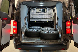Ruskea (beige) Toyota Proace 2017 kuva 23.