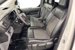 valkoinen Toyota Proace 2017 kuva 8.