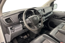 valkoinen Toyota Proace 2017 kuva 9.