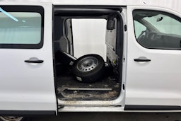 valkoinen Toyota Proace 2017 kuva 15.