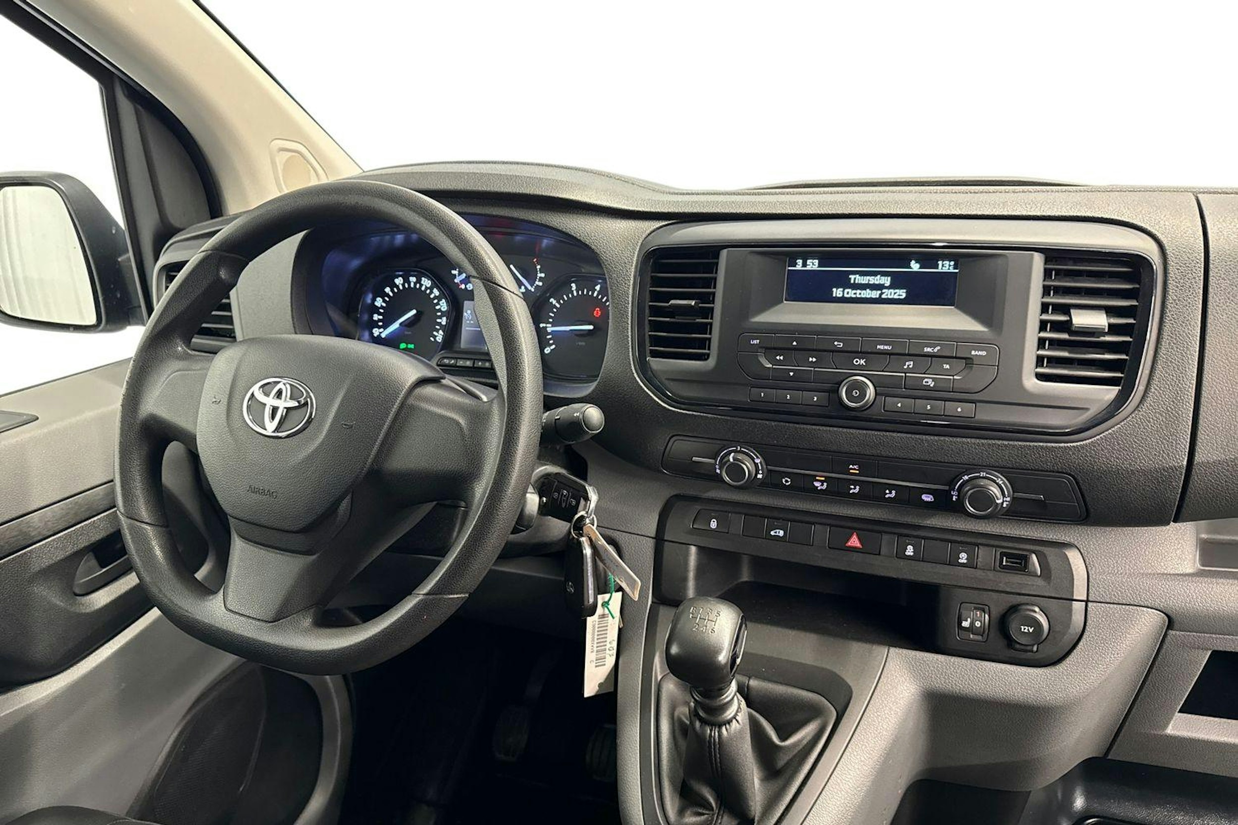 valkoinen Toyota Proace 2018 kuva 8.