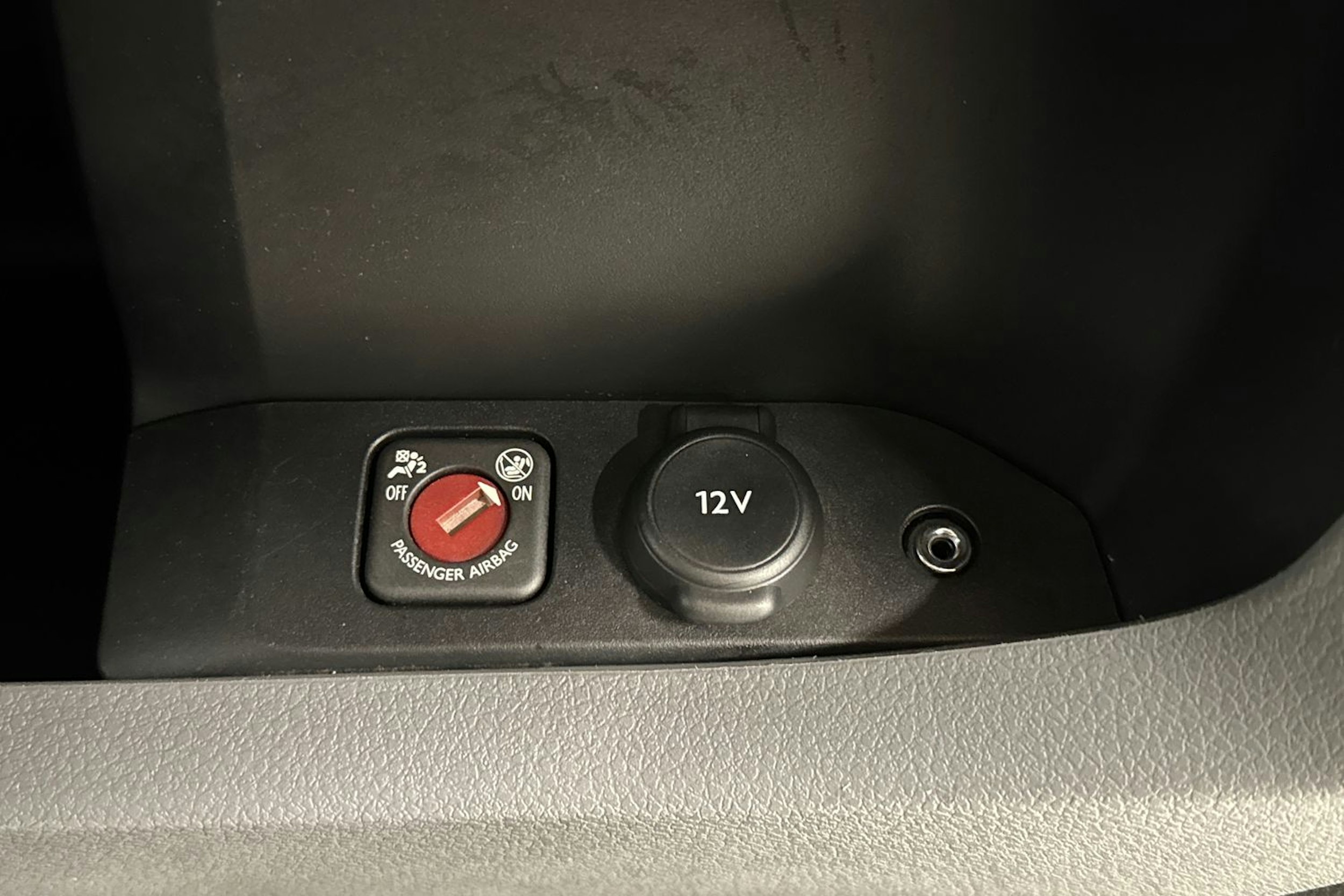 valkoinen Toyota Proace 2018 kuva 15.