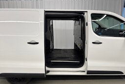 valkoinen Toyota Proace 2018 kuva 18.