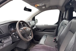 harmaa Toyota Proace 2017 kuva 3.