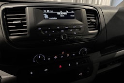 harmaa Toyota Proace 2017 kuva 18.