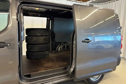 harmaa Toyota Proace 2017 kuva 24.