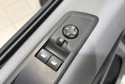 valkoinen Toyota Proace 2017 kuva 15.