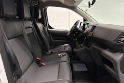 valkoinen Toyota Proace 2017 kuva 20.
