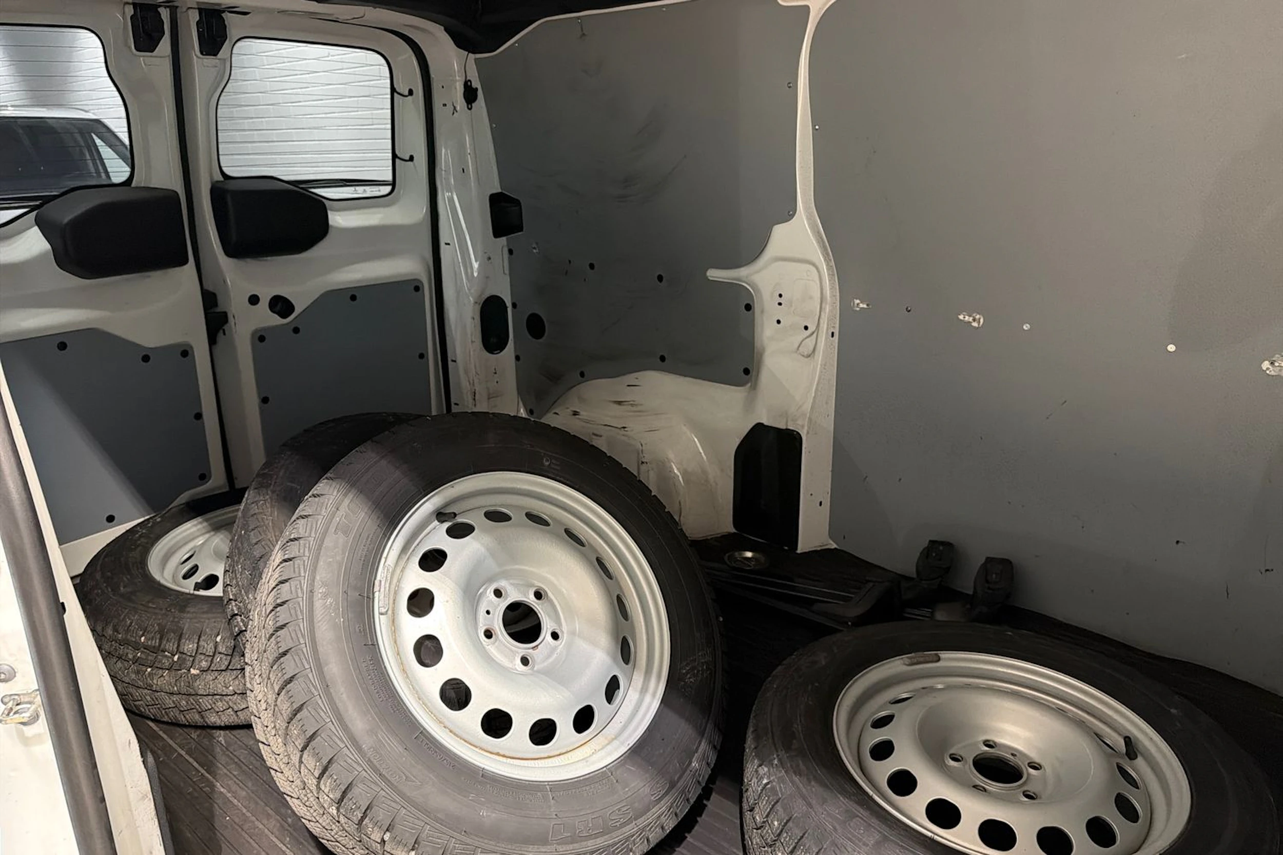 valkoinen Toyota Proace 2017 kuva 22.