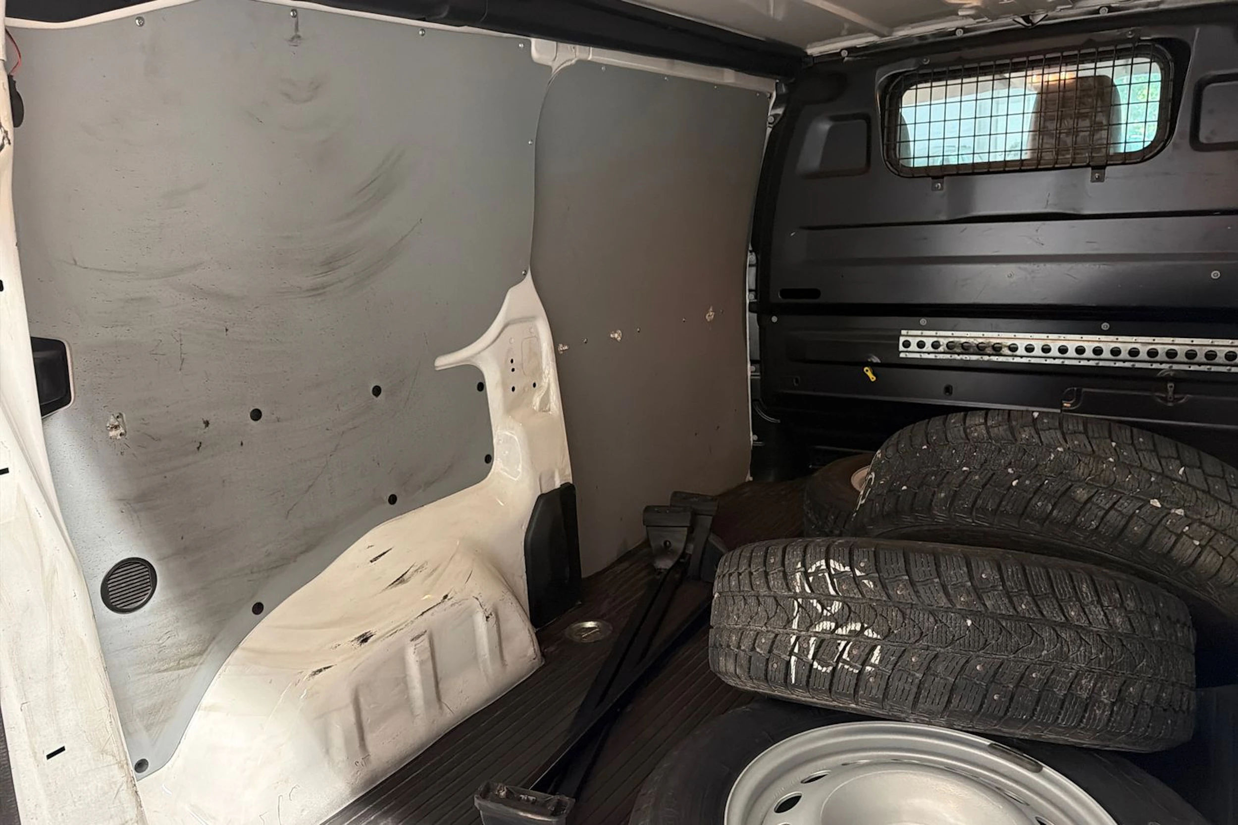 valkoinen Toyota Proace 2017 kuva 25.