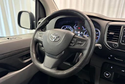 musta Toyota Proace 2017 kuva 13.
