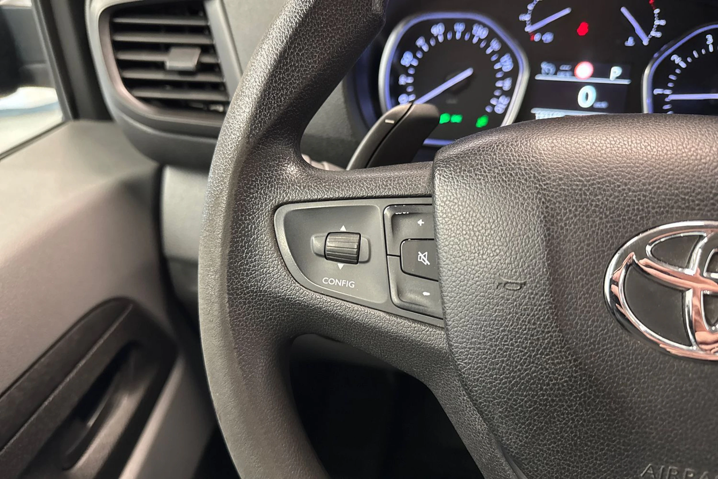 musta Toyota Proace 2017 kuva 16.
